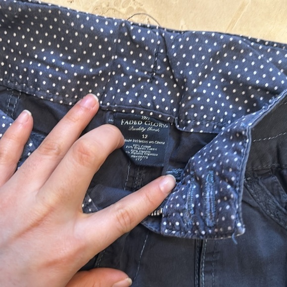 Shorts - Picture 2 of 3